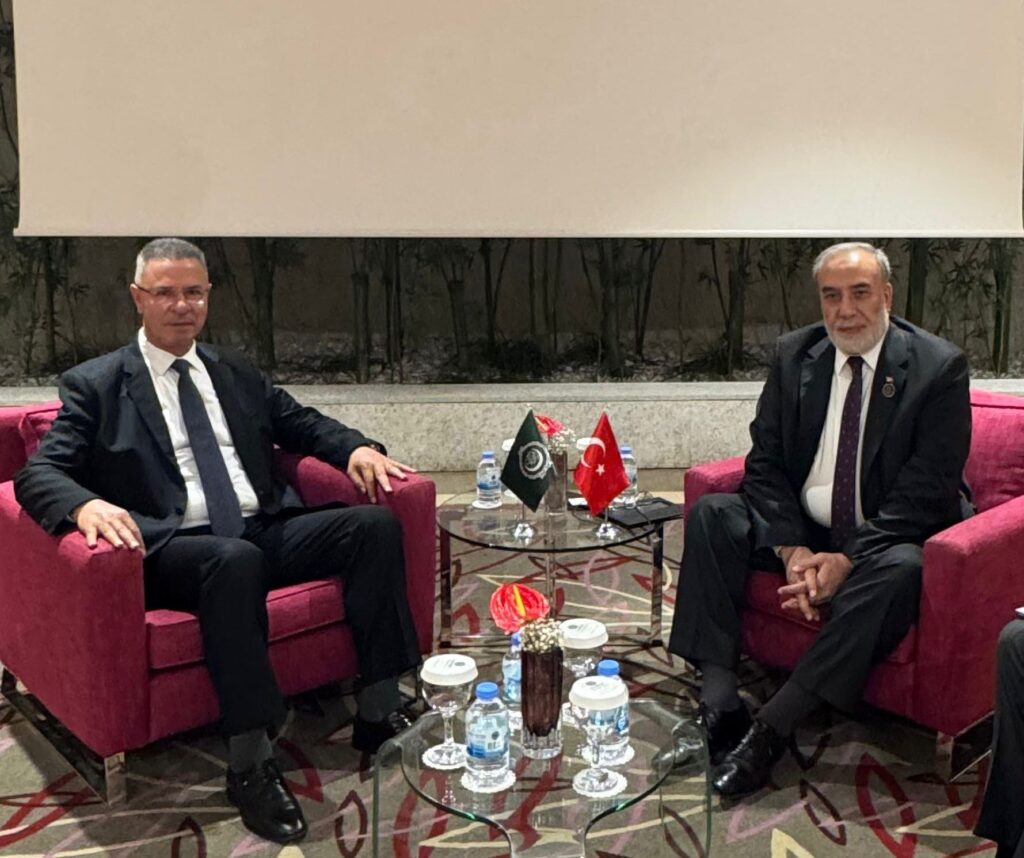 Musa Kulaklıkaya, ADF2026’da uluslararası temaslarda bulundu