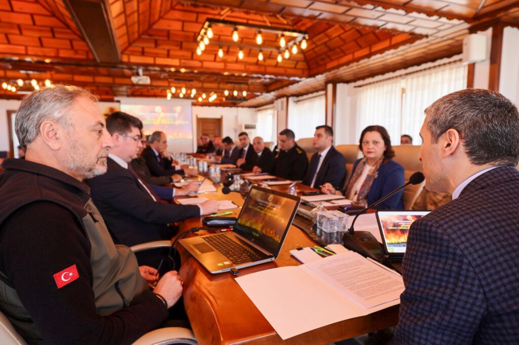 Vali Aktaş, Orman Yangınları Komisyonu Toplantısı’na Katıldı