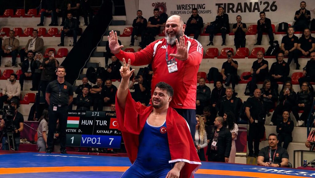 Rıza Kayaalp 13. kez Avrupa Şampiyonu oldu