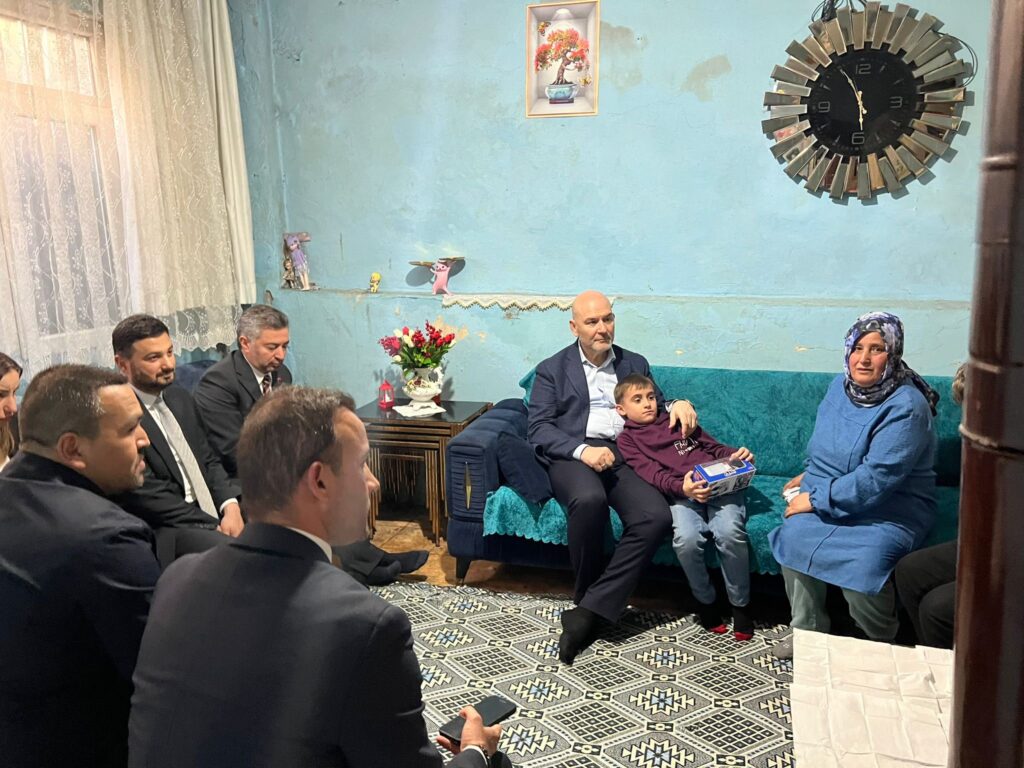 Başkan Öztekin, Gürsel Mahallesi’nde hemşehrileriyle buluştu