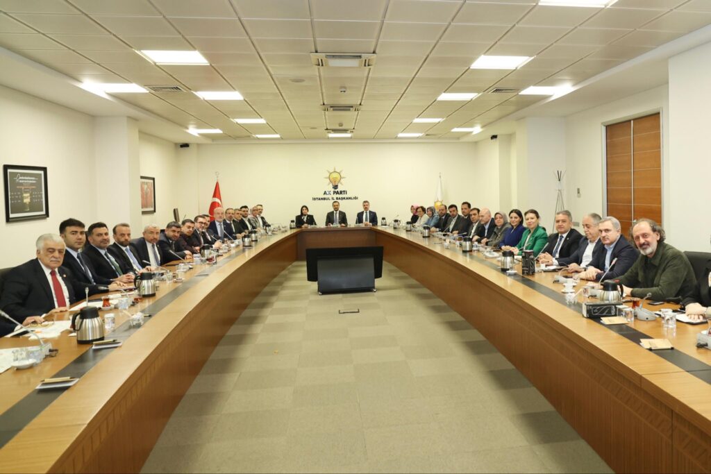 AK Parti İstanbul’da Milletvekilleri Toplantısı Gerçekleştirdi