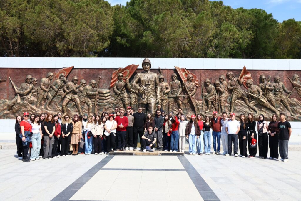 Çanakkale’de Tarihi ve Kültürel Gezi Düzenlendi