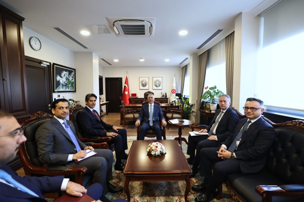 Katar Büyükelçisi Ankara’da Bakan Yardımcısını Ziyaret Etti