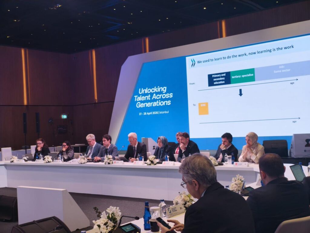 OECD Beceriler Zirvesi’nde Eğitimde Dönüşüm Ele alındı