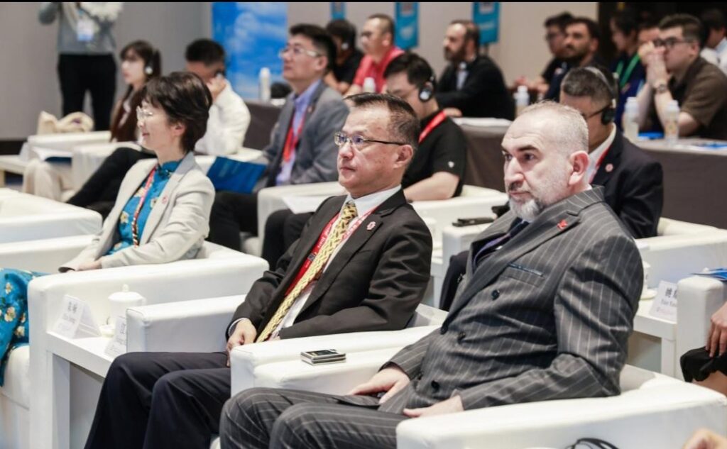 Afyonlu İş İnsanı İhsan Beşer, Kanton Fuarı’nda Türkiye’yi Temsil Etti