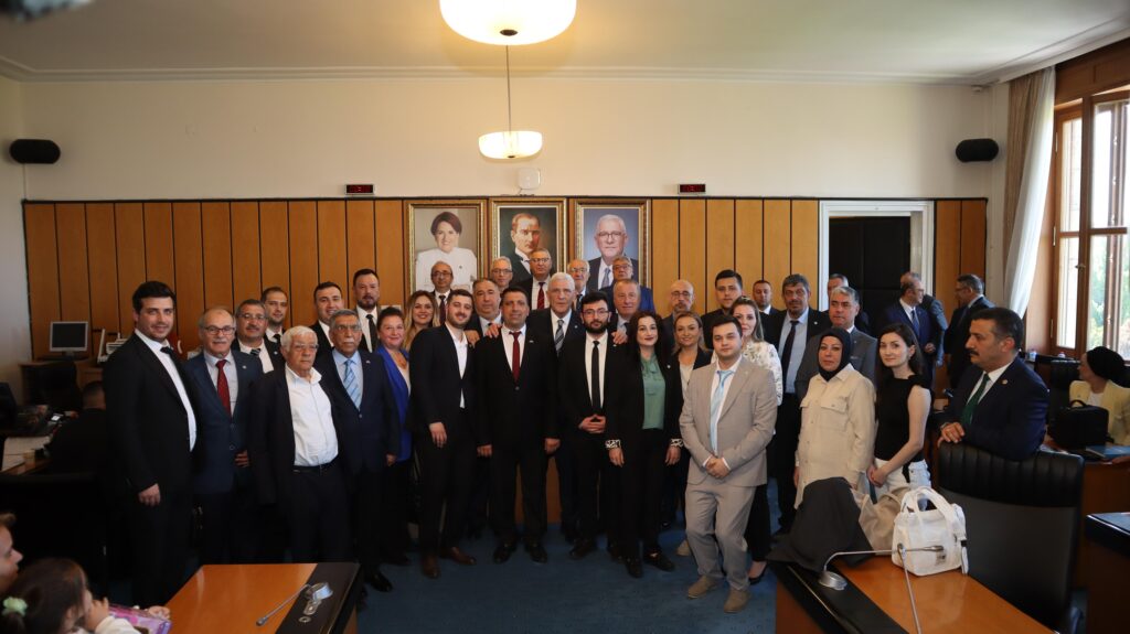 BURASI SİZİN EVİNİZ, ASIL SAHİBİ SİZSİNİZ”