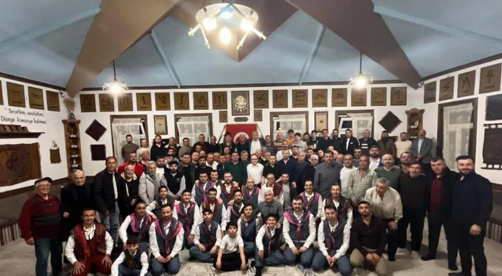 Sandıklı Gardaş Yarenler Gecesi’nde Dostluk ve Birlik Rüzgarı Esti: ASKF ve Yarenler Omuz Omuza