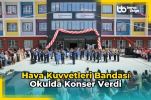 Hava Kuvvetleri Bandası okulda konser verdi