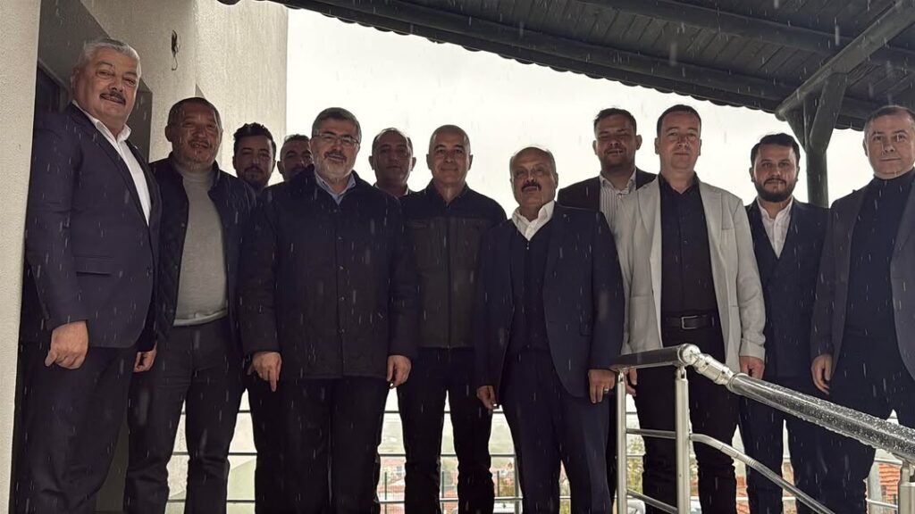Ak Parti Milletvekili Ali Özkaya, Dinar İlçe Orman İşletme Müdürü Cumhur Gaffar’ı Ziyaret Etti
