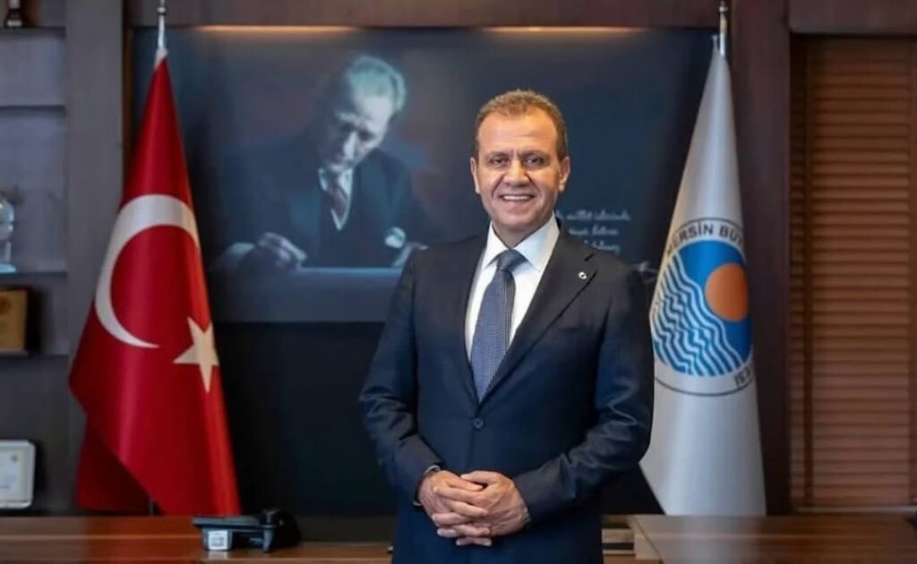 Türkiye Belediyeler Birliği Olağan Genel Kurulu’nda Başkanlığa Seçilen Vahap Seçer’i Kutluyor