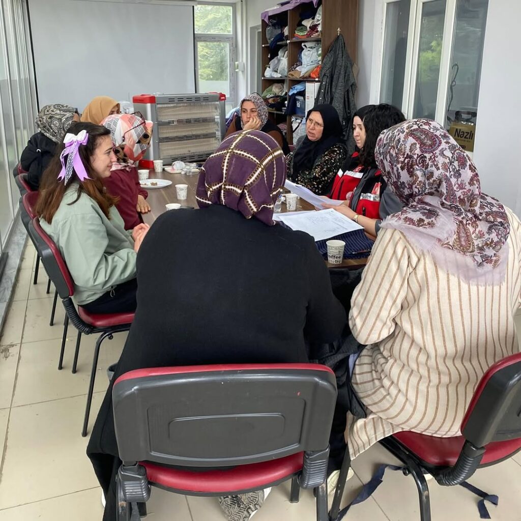 Sandıklı Sosyal Hizmet Merkezi’nden Aile Olmak Eğitimi