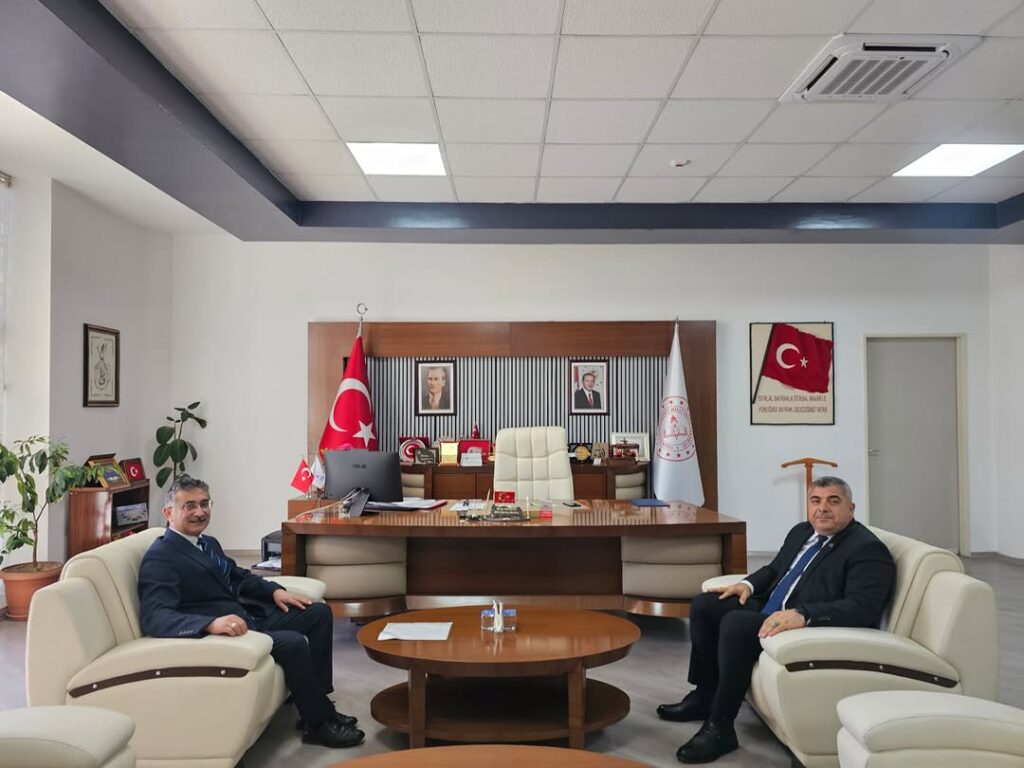 Emirdağ Devlet Hastanesi Başhekimi Dr. Hacı Bayram Gürbüz, İl Milli Eğitim Müdürümüz Miraç Sünnetci’yi Ziyaret Etti