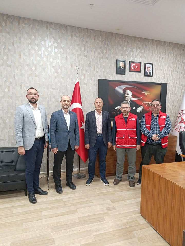 Kızılay Afyonkarahisar İl Merkezi Yöneticilerinden Afyonkarahisar Devlet Hastanesi Başhekimi’ne Nezaket Ziyareti