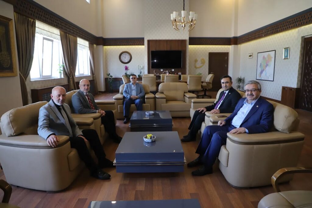 AK Parti Afyonkarahisar İl Başkanlığı, İl Genel Meclisi Başkanı Mehmet Siper’i Ziyaret Etti