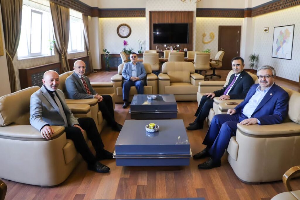 İl Başkanımız Sn. Turgay Şahin, Milletvekilimiz Sn. İbrahim Yurdunuseven ve İl Başkan Yardımcımız Sn. Memduh…