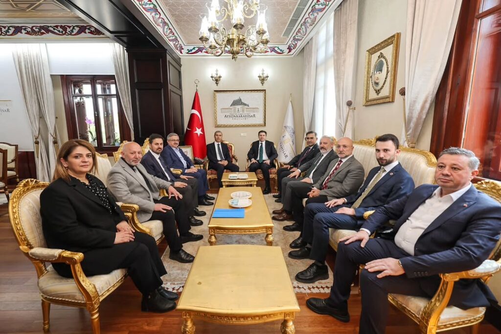 Ak Parti Afyonkarahisar İl Gençlik Kolları’ndan Tarım ve Orman Bakan Yardımcısı Dr. Ahmet Bağcı’ya Ziyaret