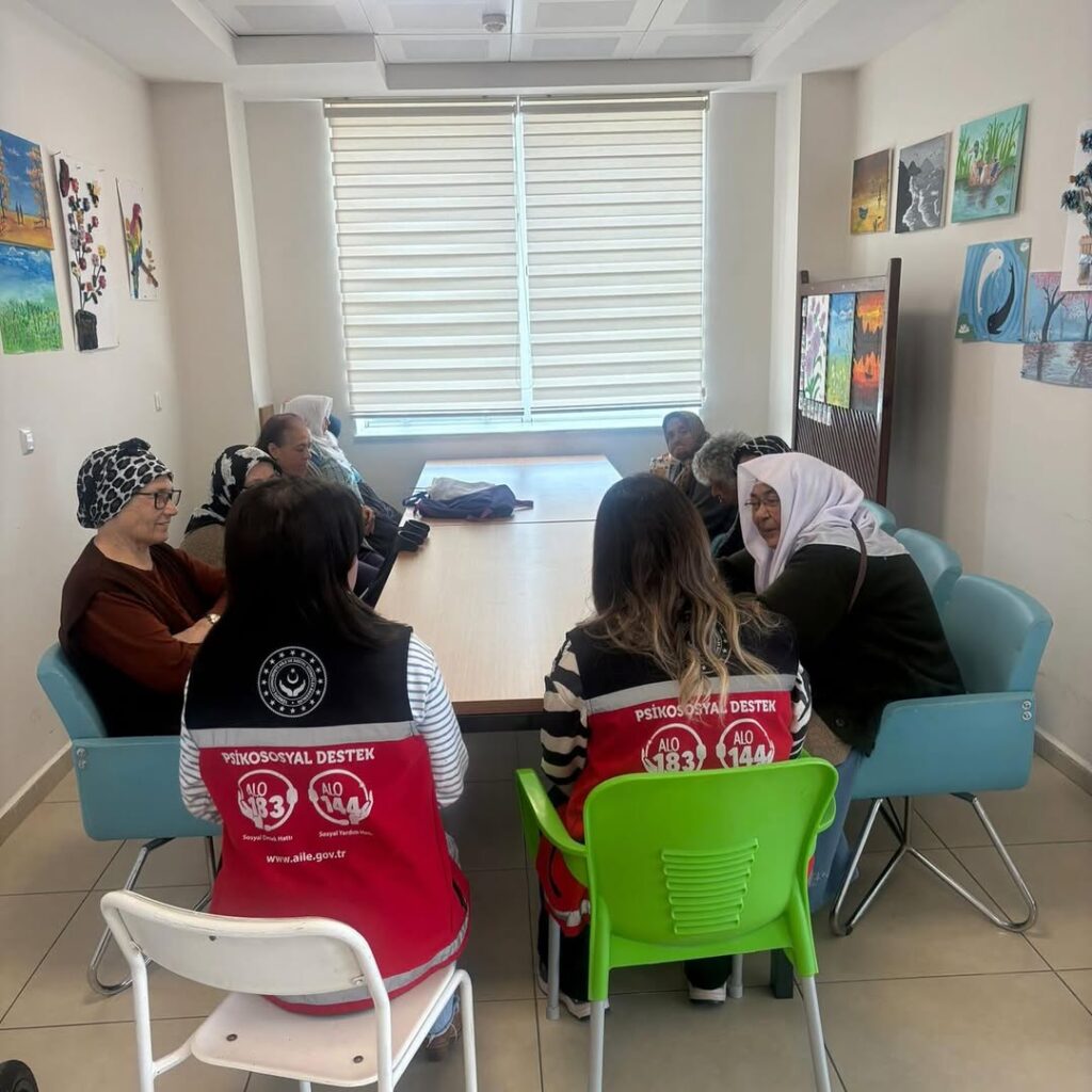 Emirdağ Sosyal Hizmet Merkezi’nden Yaşlılara Dijital Okuryazarlık Eğitimi