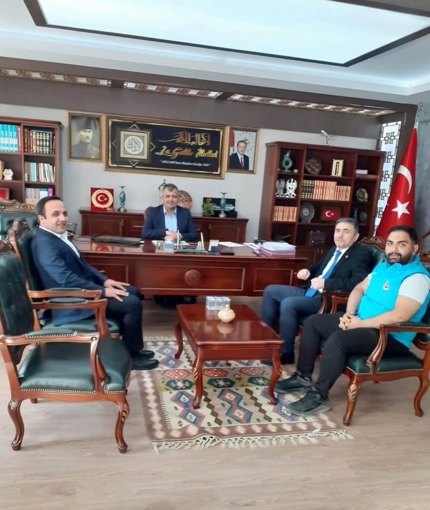 Emirdağ Belediye Başkanı Serkan Koyuncu, İlçe Müftüsü Cihan Eker ve Türkiye Diyanet Vakfı Müfettişi Orhan Yücetaş’a Teşekkür Etti