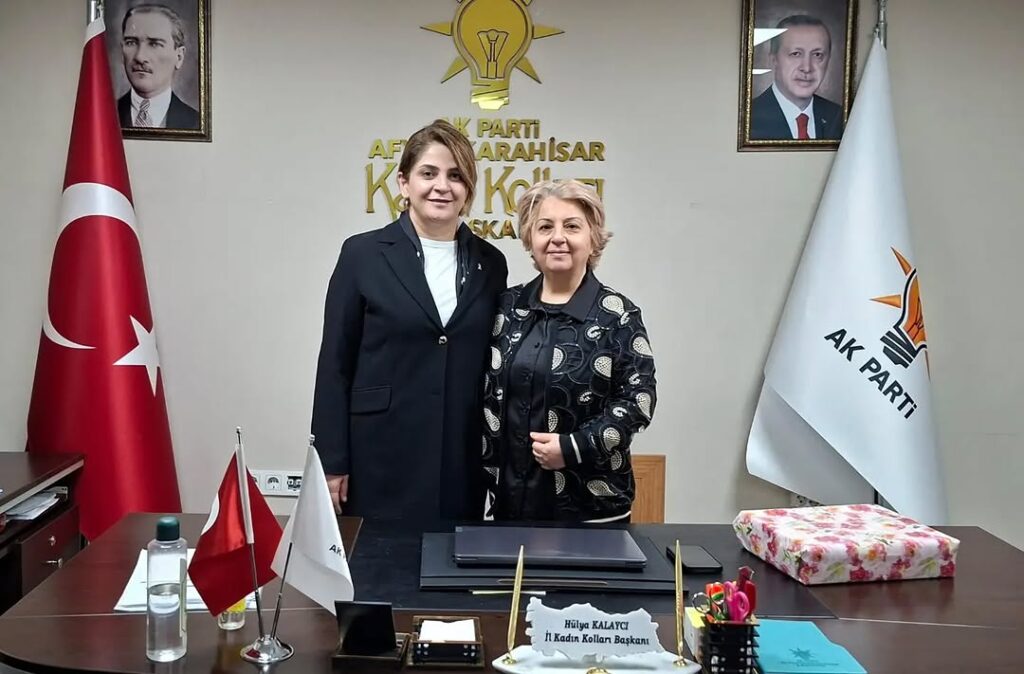 Tülay Kıran, AK Parti Afyonkarahisar İl Kadın Kolları Başkanı Hülya Kalaycı’ya Ziyarette Bulundu