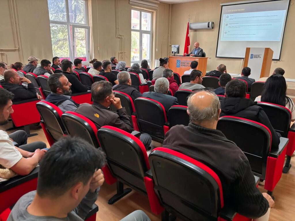 Av. Hasan Muhammet SEZER Afyonkarahisar’da Suç ve Suçu Önleme Semineri Verdi