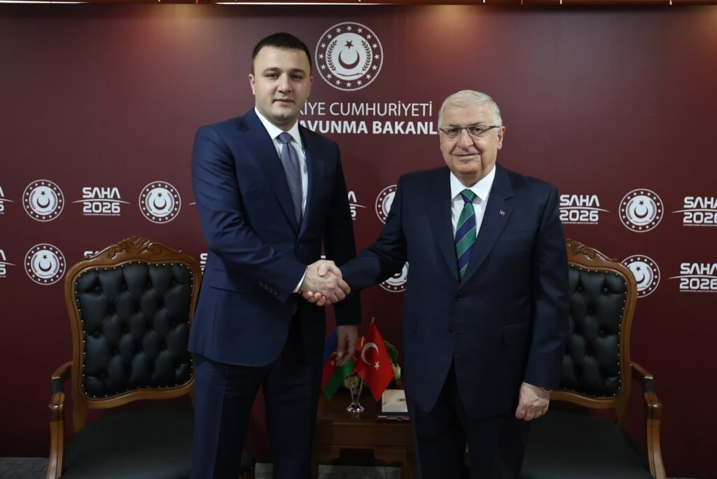 Yaşar Güler, SAHA 2026 Fuarı’nda temaslarda bulunuyor