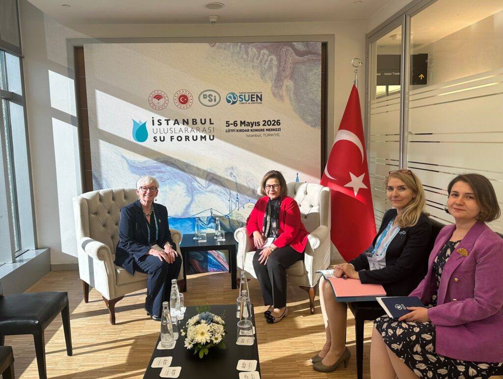 Berris Ekinci, İstanbul Su Forumu’nda görüşmeler gerçekleştirdi