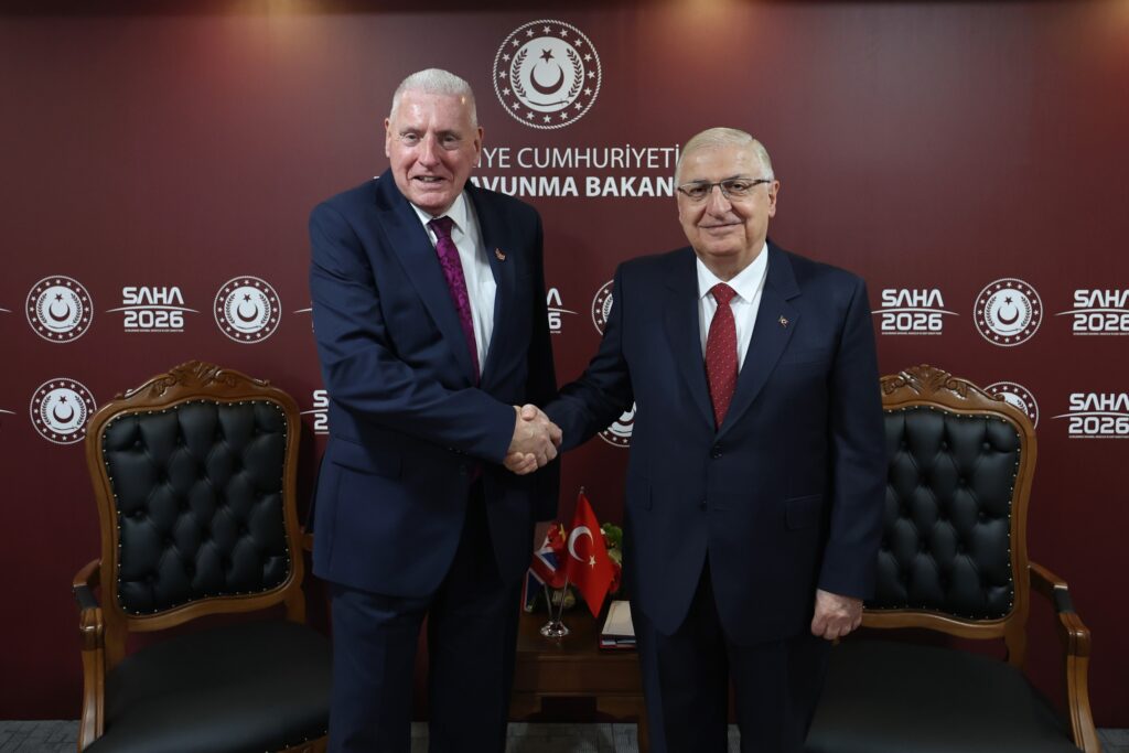 Yaşar Güler, SAHA 2026 Fuarı’nda Görüşmelere Devam Ediyor