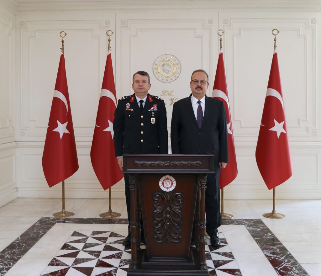 General Aykut Tanrıverdi’den Vali Canbolat’a Ziyaret