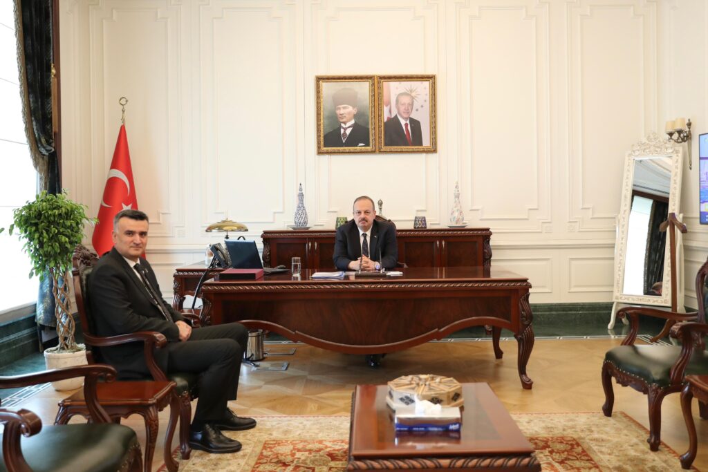Rektör Yozgatlıgil, Vali Canbolat’ı Ziyaret Etti