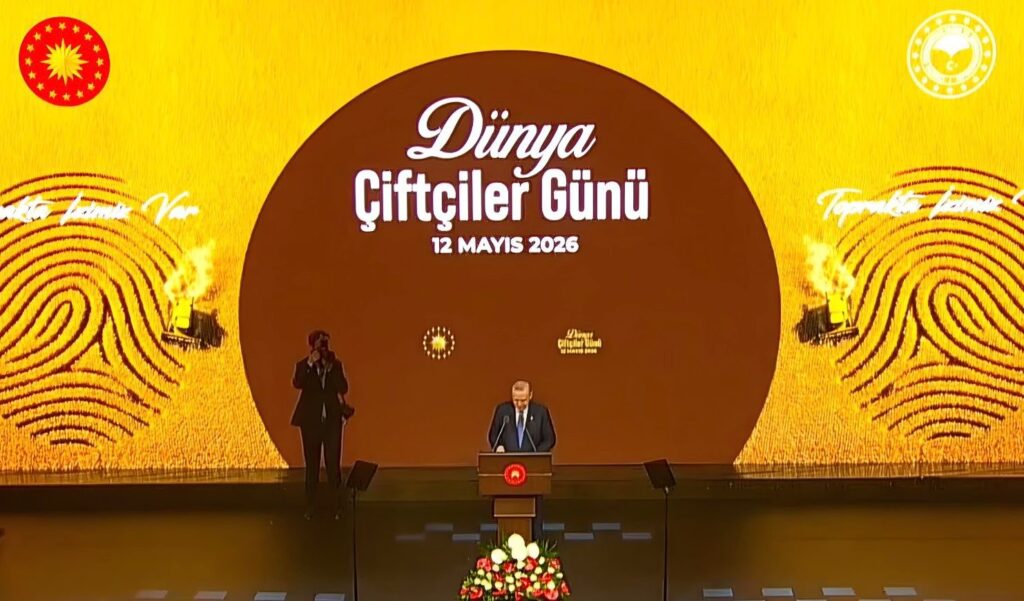 Vali Canbolat, Dünya Çiftçiler Günü’nde törene katıldı