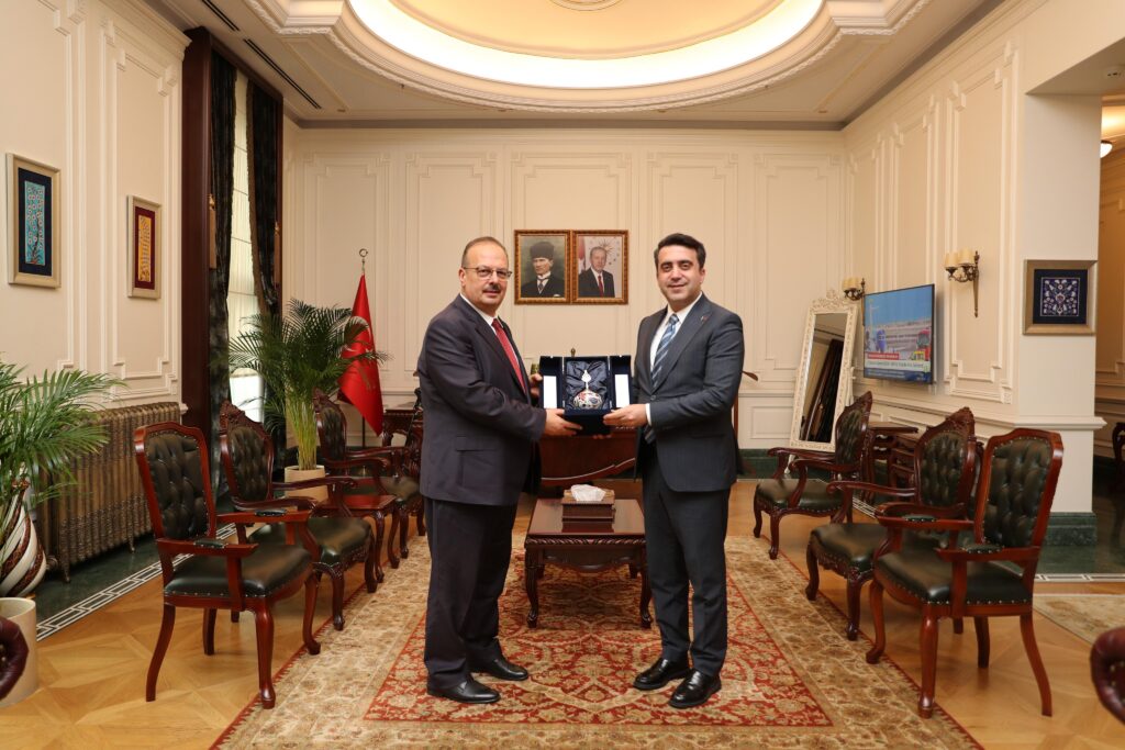 Abdulhadı Turus, Vali Canbolat’ı Ziyaret Etti