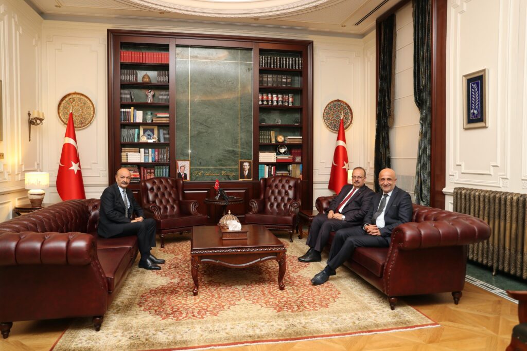 Mümtaz Ağca ve Fikret Hayali, Vali Canbolat’ı Ziyaret Etti