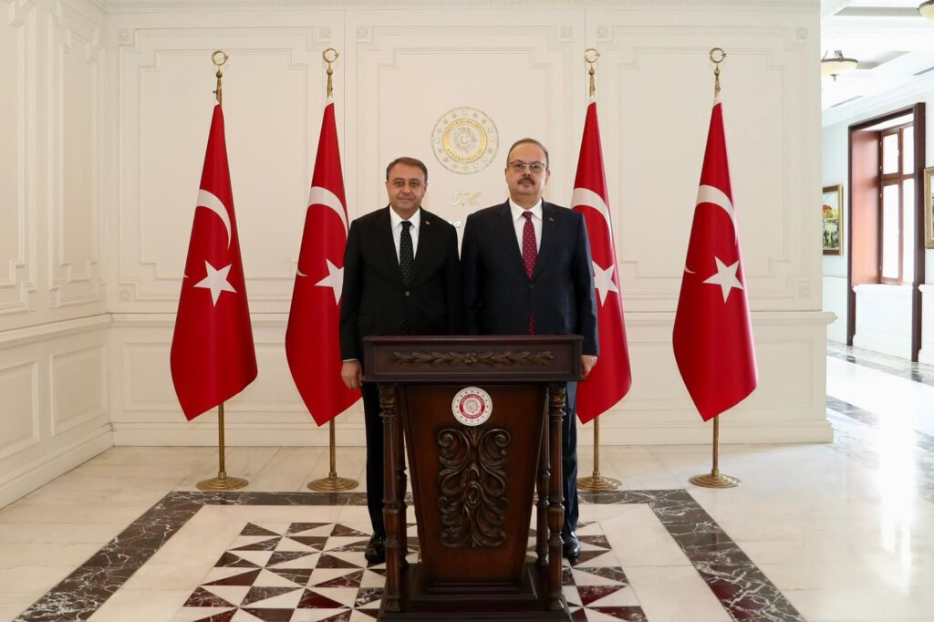 Şanlıurfa Valisi’nden Yeni Valiye Ziyaret