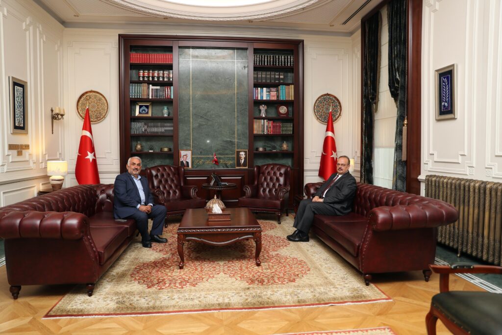 Halil Etyemez’den Vali Yakup Canbolat’a Ziyaret