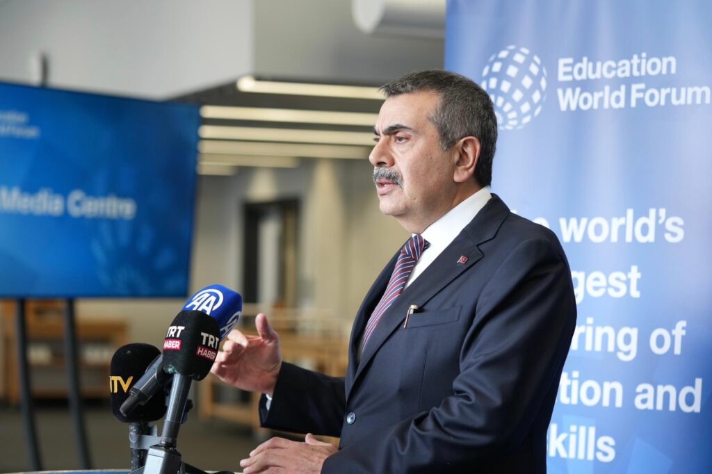 Milli Eğitim Bakanı Tekin, Londra’daki Forum’u Değerlendirdi