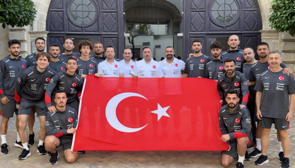 Plaj Futbolu Milli Takımı’ndan Atatürk Anması