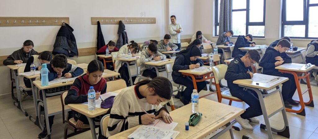 29 OKULDAN 6’SI FİNALE KALDI: LGS ÖNCESİ BÜYÜK BİLGİ YARIŞI