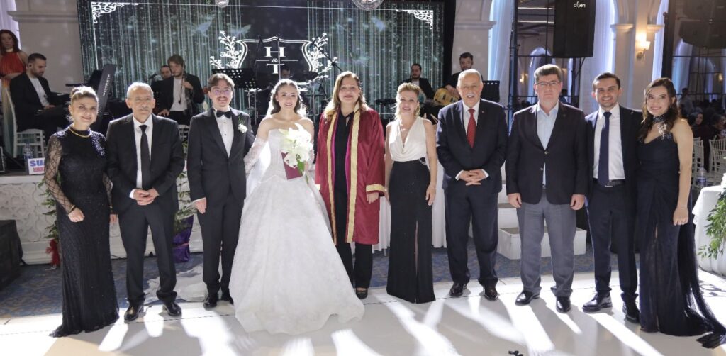 Başkan Burcu Köksal, Hayriye & Tuğrul Çiftinin Nikâhını Kıydı