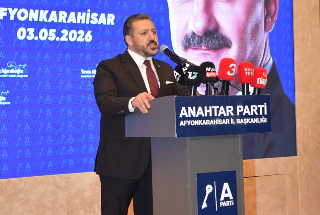 ANAHTAR PARTİ’DEN SİYASİ TRANSFER TEPKİSİ: “MİLLET ARTIK BU TİYATROLARI İZLEMEKTEN YORULDU”