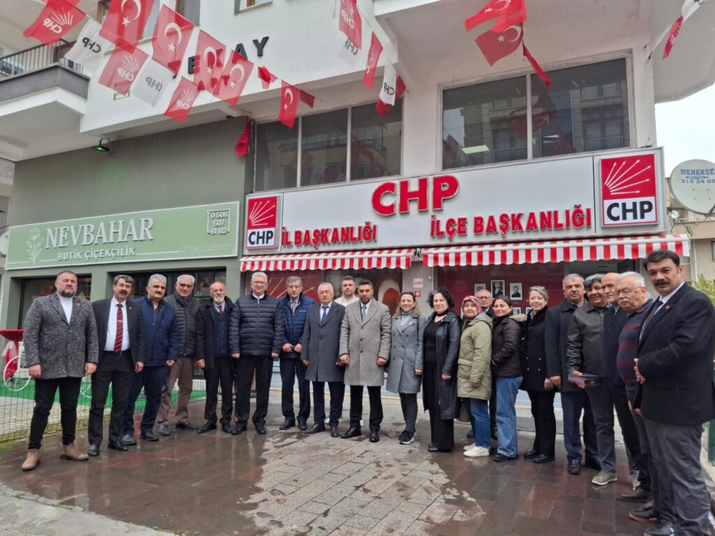 CHP Heyetinden Ataköy Semt Pazarı’na Ziyaret