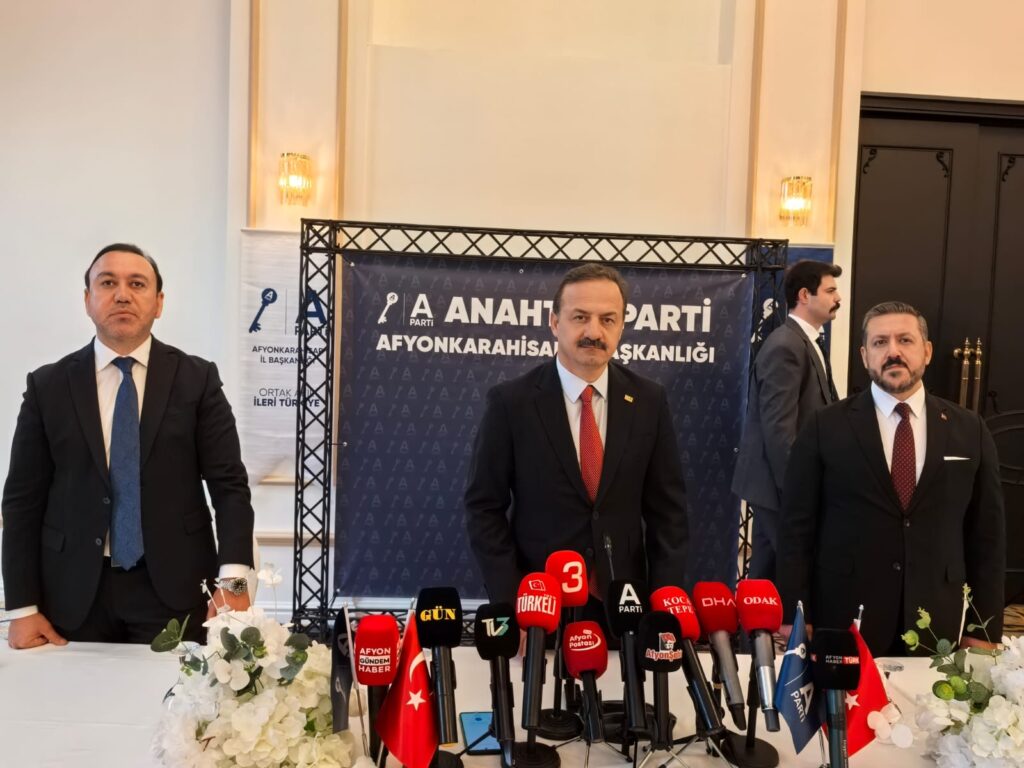 Ağıralioğlu’ndan Afyon’da “kutuplaşma” ve “sistem” çıkışı