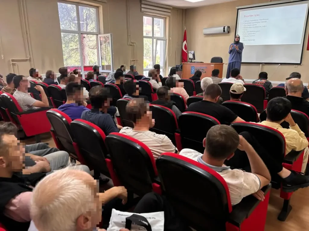 Afyonkarahisar Denetimli Serbestlik Müdürlüğünde Yükümlülere Öfke ve Davranış Tarzları Eğitimi Verildi