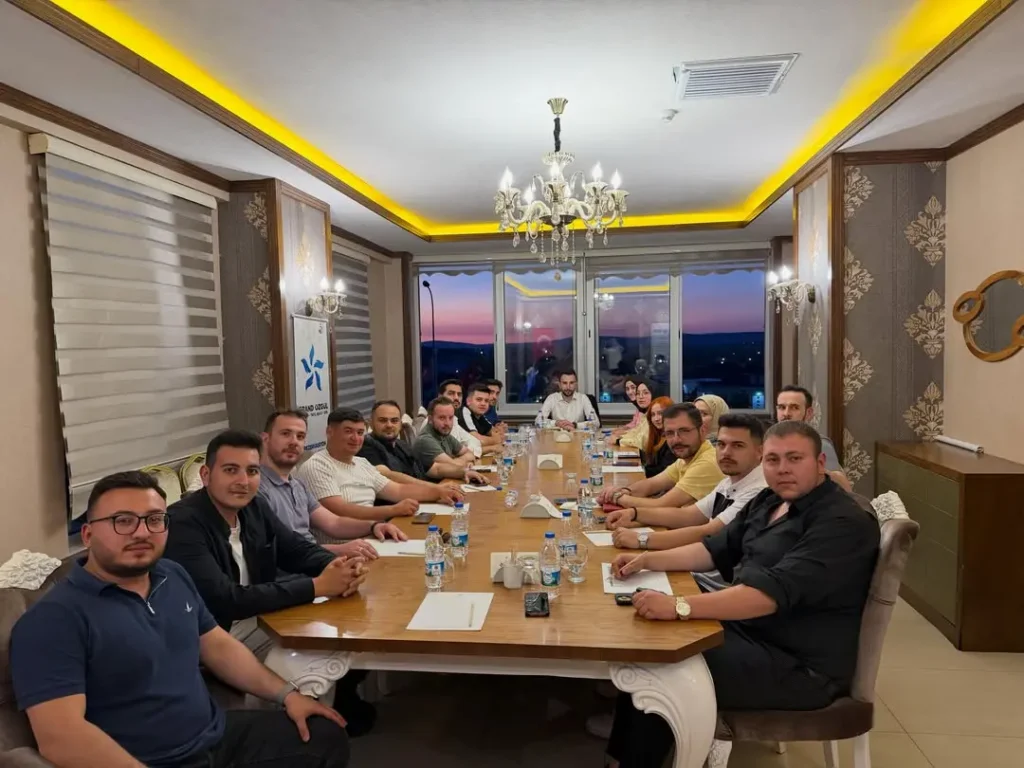 Ak Parti Afyonkarahisar İl Gençlik Kolları Toplantısı Gerçekleştirildi