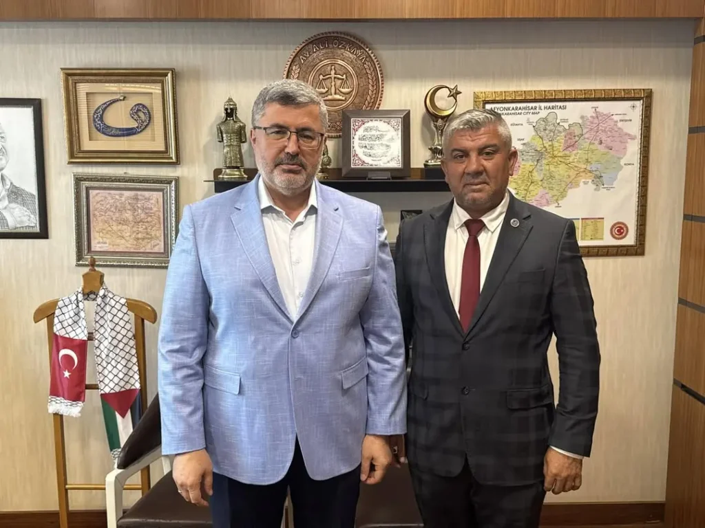 Ak Parti Afyonkarahisar Milletvekili Ali Özkaya, Çayırbağ Belediye Başkanı Ender Kiraz’ı Gazi Meclis’te Ağırladı