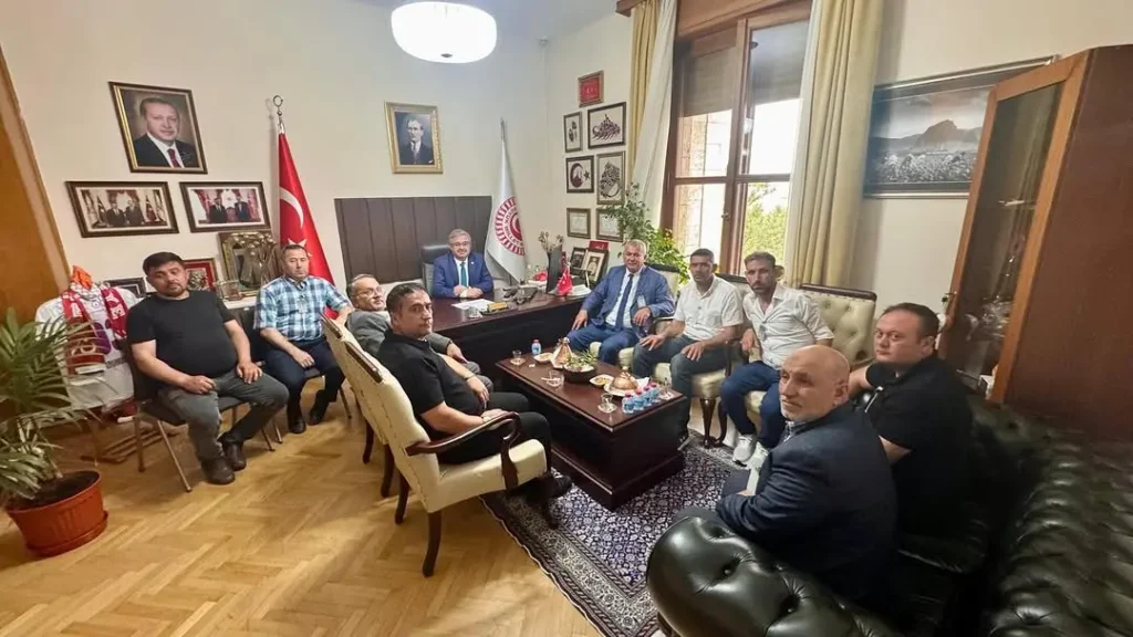 AK Parti İhsaniye İlçe Başkanı ve İl Genel Meclis Üyesi TBMM’de Misafir Edildi