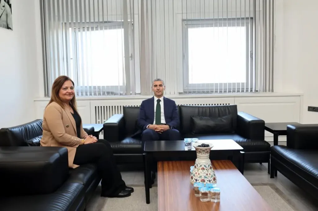 Valimiz Dr. Naci Aktaş, Afyonkarahisar Belediye Başkanı Burcu Köksal’ı Ziyaret Etti