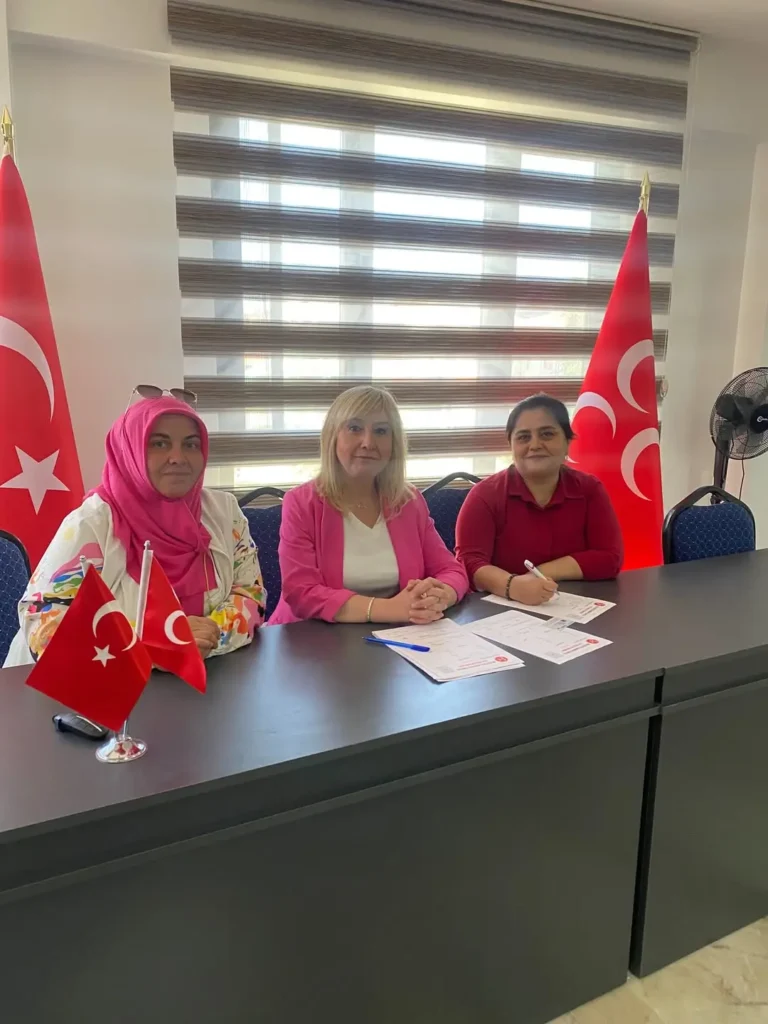 Zeynep Karakuş MHP Afyonkarahisar KAÇEP Ekibine Katıldı