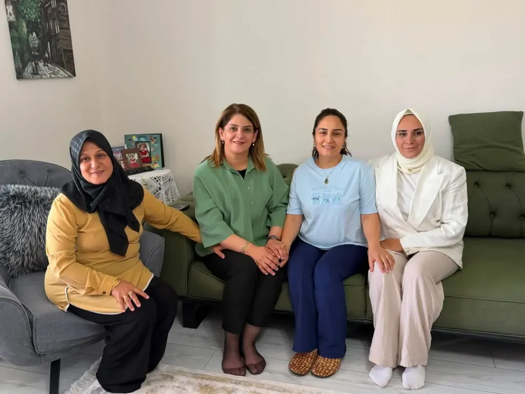 AK Parti Afyonkarahisar İl Kadın Kolları’ndan Kıymetli Ziyaret