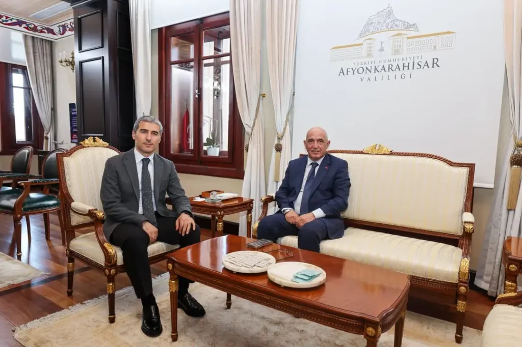 Prof. Dr. Mustafa Ilıcalı, Vali Dr. Naci Aktaş’ı Ziyaret Etti