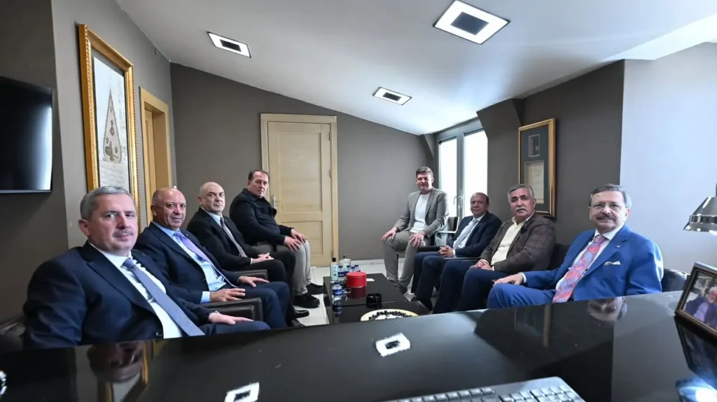 TOBB Başkanı Mustafa Rifat Hisarcıklıoğlu, Karacan Şirketler Grubu Yönetim Kurulu Üyelerini Ziyaret Etti